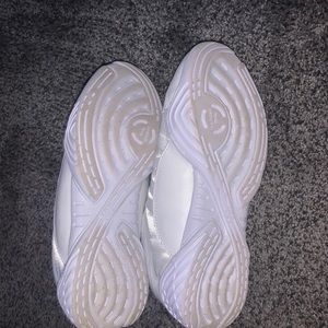 Cheer shoes